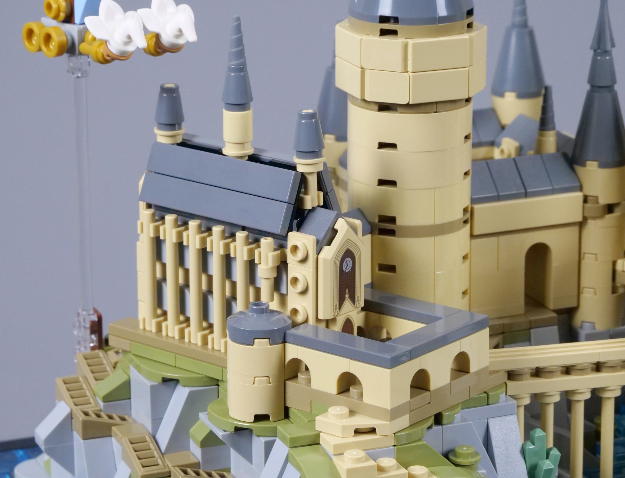 LEGO 76419 Hogwarts Castle And Grounds Review | Brickset